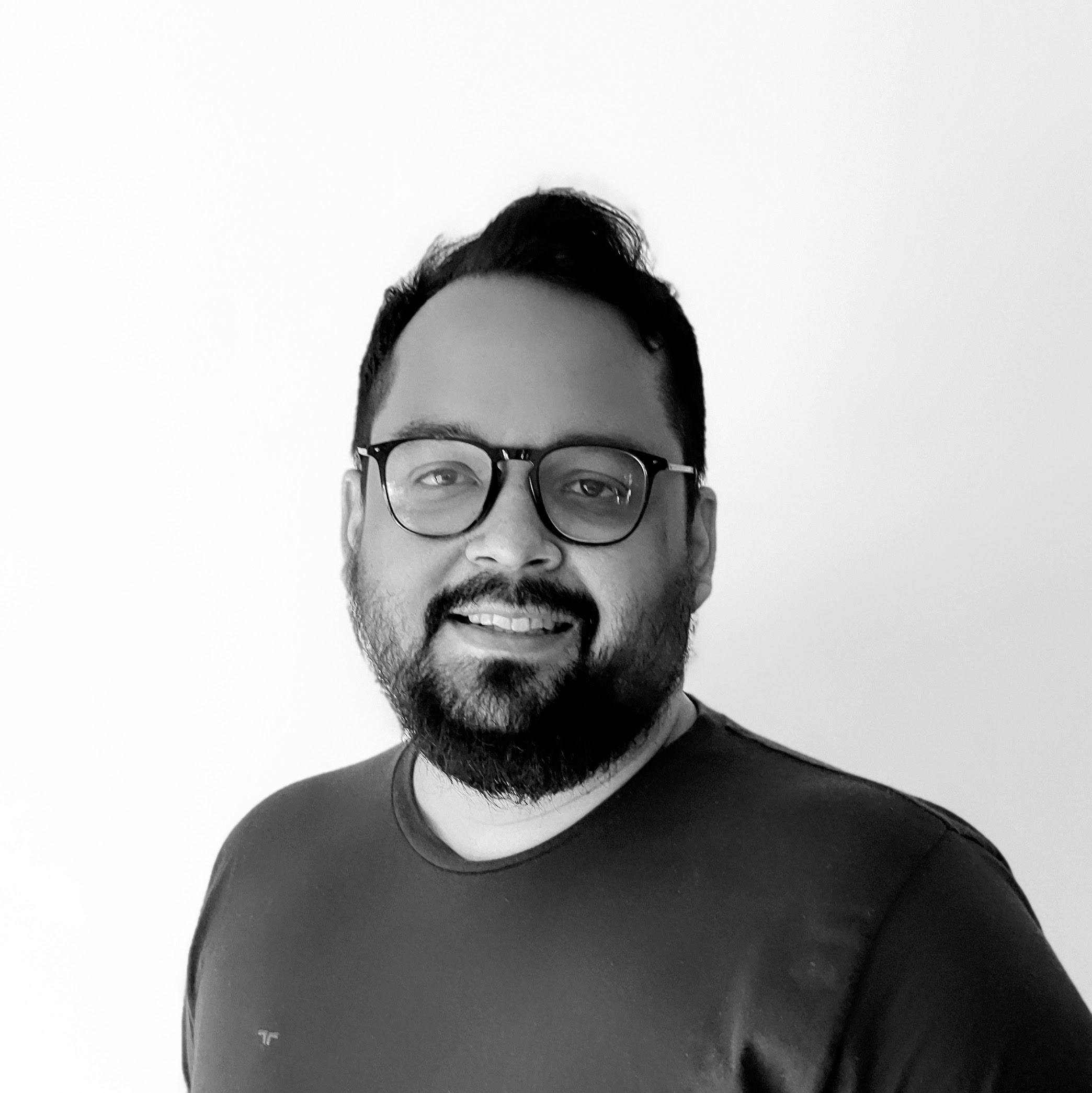 Luis H Ron